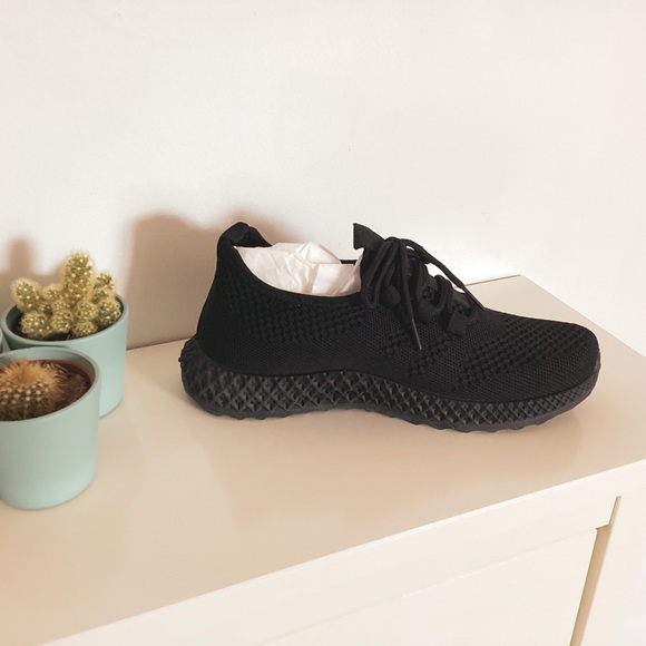 NWT textile sneaker - Picture 1 of 6